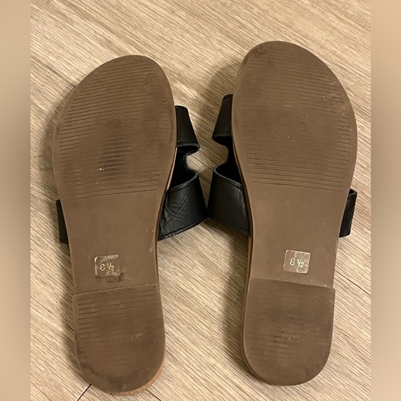 Steve Madden Leather Backless Flip Flop Sandals - Picture 4 of 5